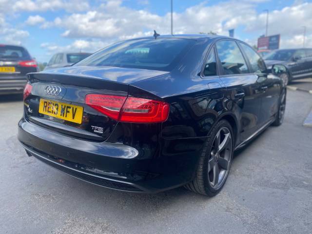 2013 Audi A4 2.0 S-Line