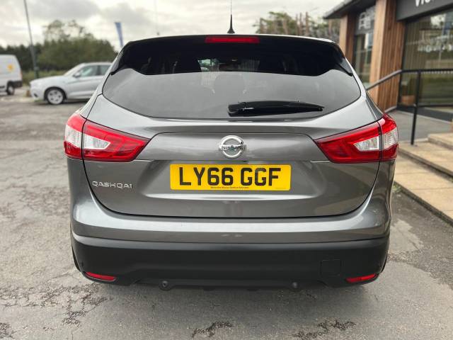 2016 Nissan Qashqai 1.6 dCi N-Connecta 5dr Xtronic