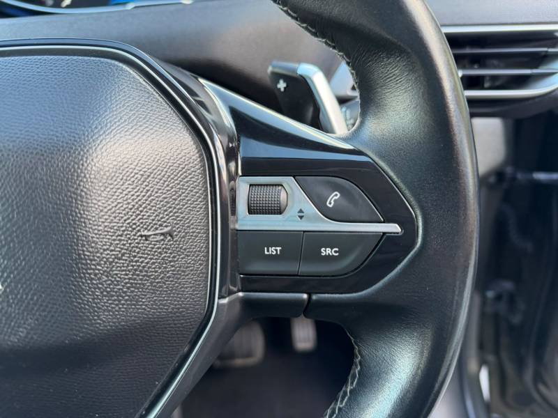 Peugeot 3008 2018 (18)