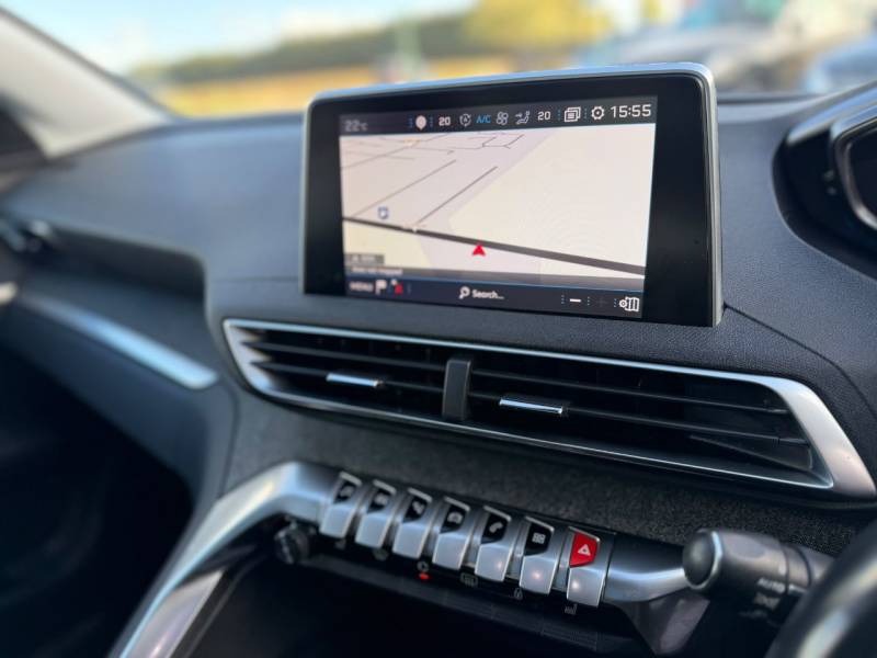 Peugeot 3008 2018 (18)