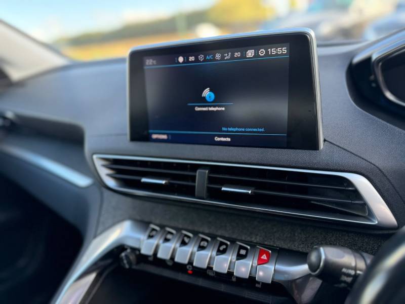 Peugeot 3008 2018 (18)
