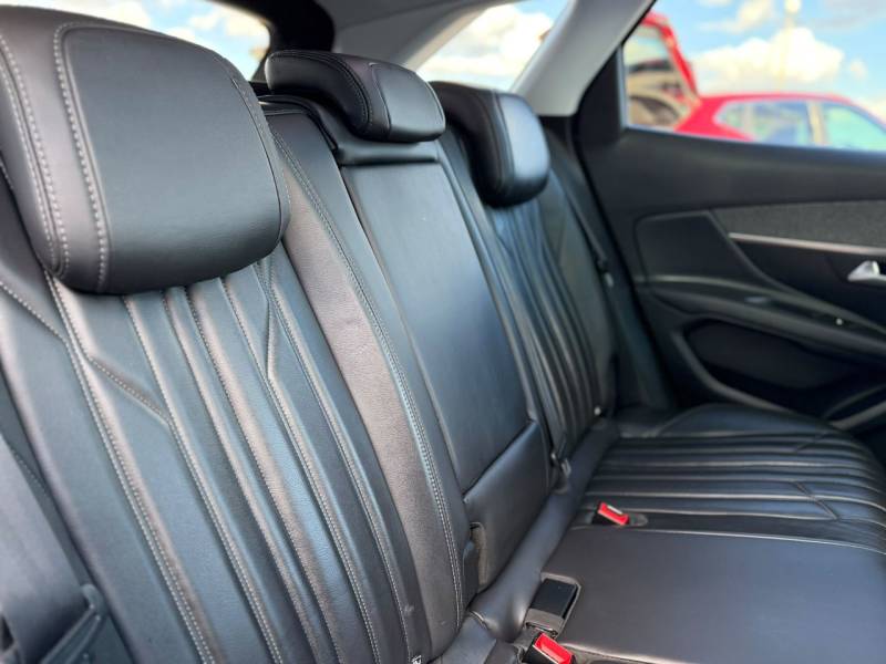 Peugeot 3008 2018 (18)