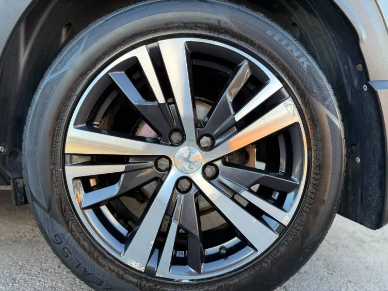 Peugeot 3008 2018 (18)